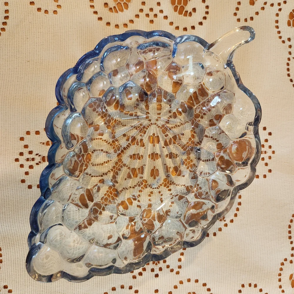 Anchor Hocking Light Blue Grape Cluster Candy/Trinket Dish